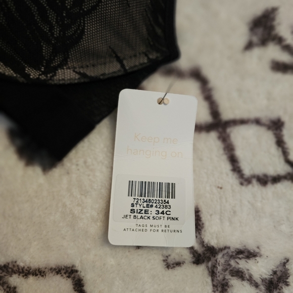 NWT Lively Bra 34C - Picture 7 of 8